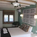 Lamprini's Deluxe 여관 *