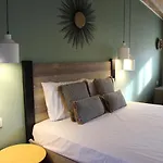 여관 Lamprini's Deluxe 리메나스