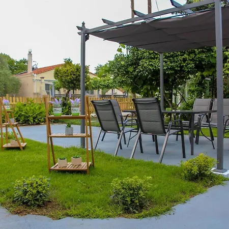 Lamprini's Deluxe Mini-hôtel
