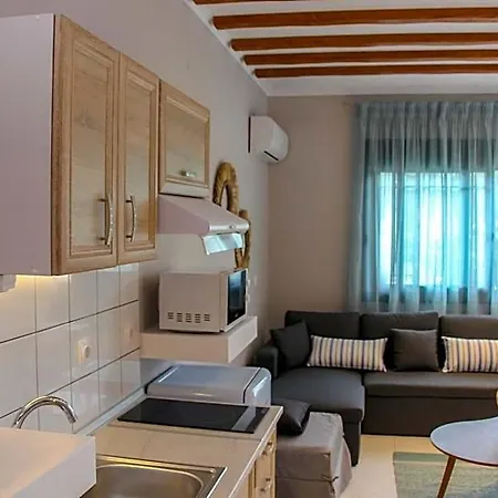 بيت ريفي Lamprini's Deluxe