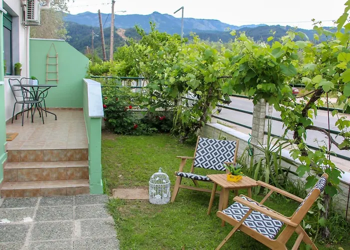 Lamprini's Deluxe Han *