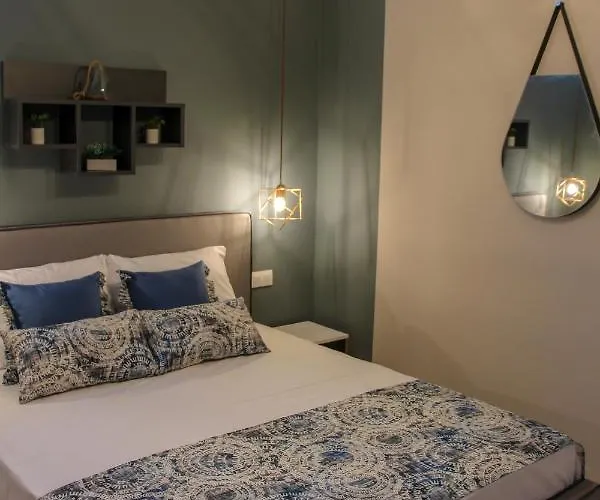 Han Lamprini's Deluxe Limenas (Thasos)