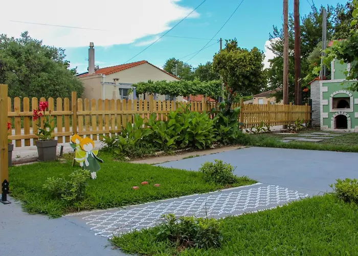 Lamprini's Deluxe Han Limenas (Thasos)