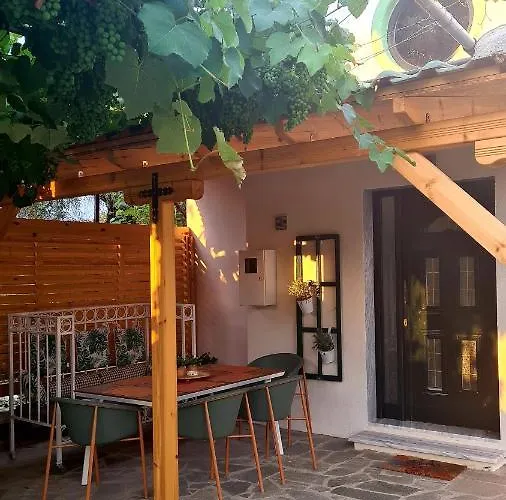 Han Lamprini's Deluxe