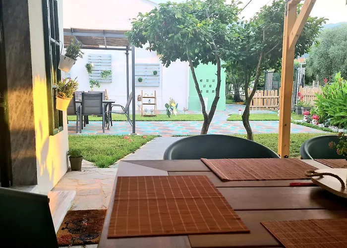 Han Lamprini's Deluxe